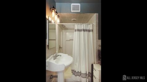 333 Giles Avenue Middlesex NJ 08846