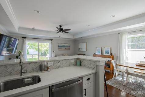 20 Waverly Street Keyport NJ 07735