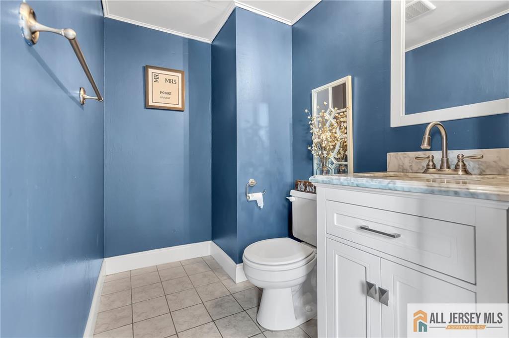 25 Fanwood Drive Sayreville NJ 08872