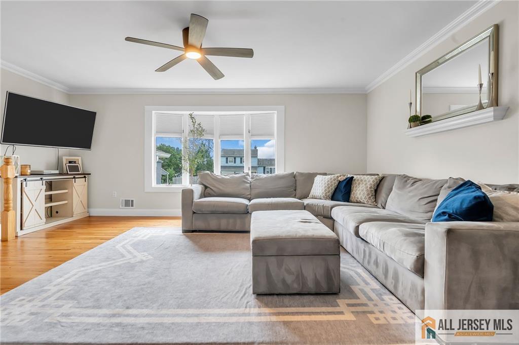 25 Fanwood Drive Sayreville NJ 08872