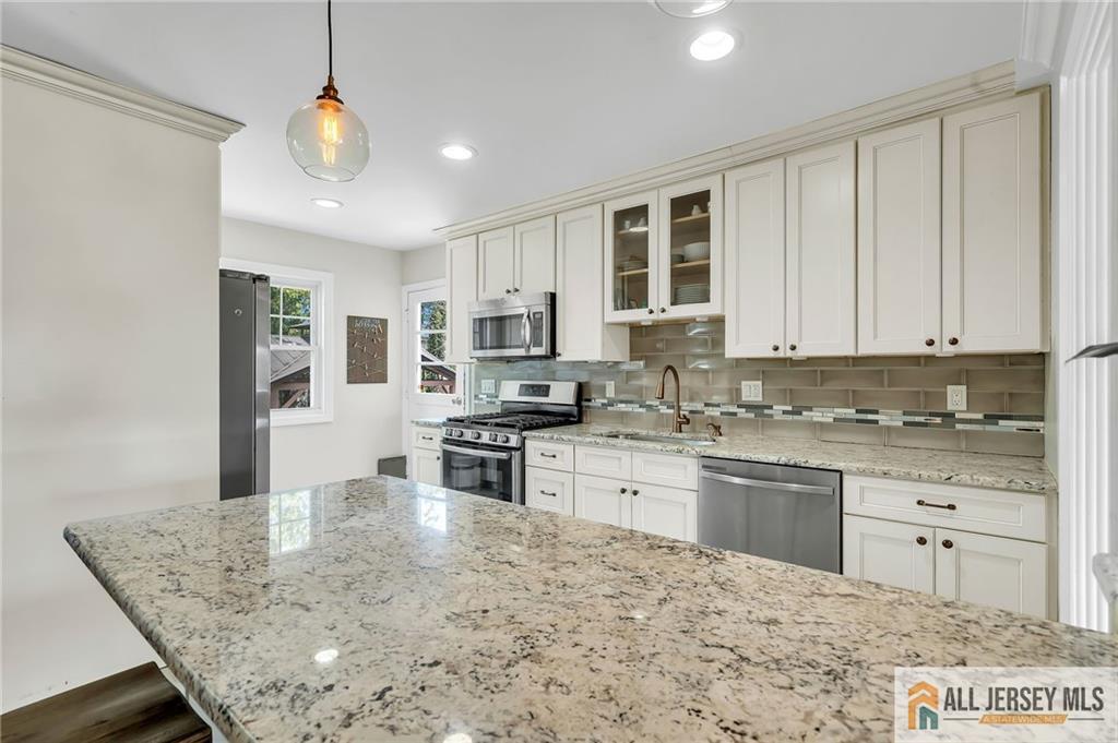 25 Fanwood Drive Sayreville NJ 08872