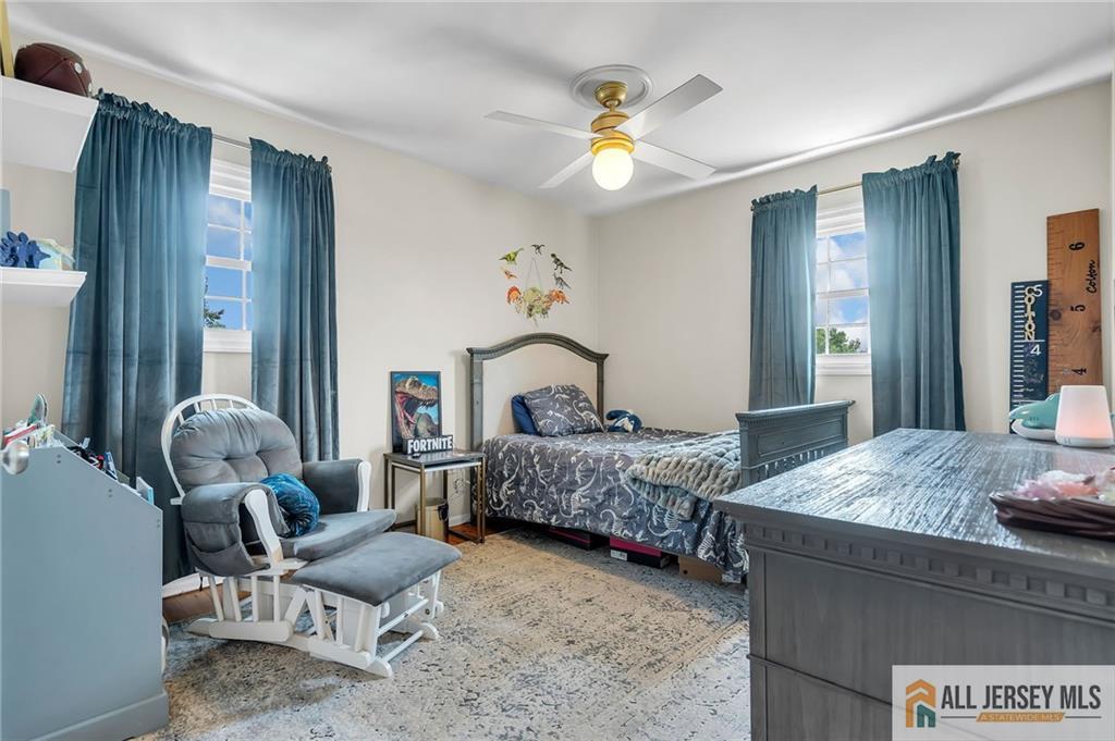 25 Fanwood Drive Sayreville NJ 08872