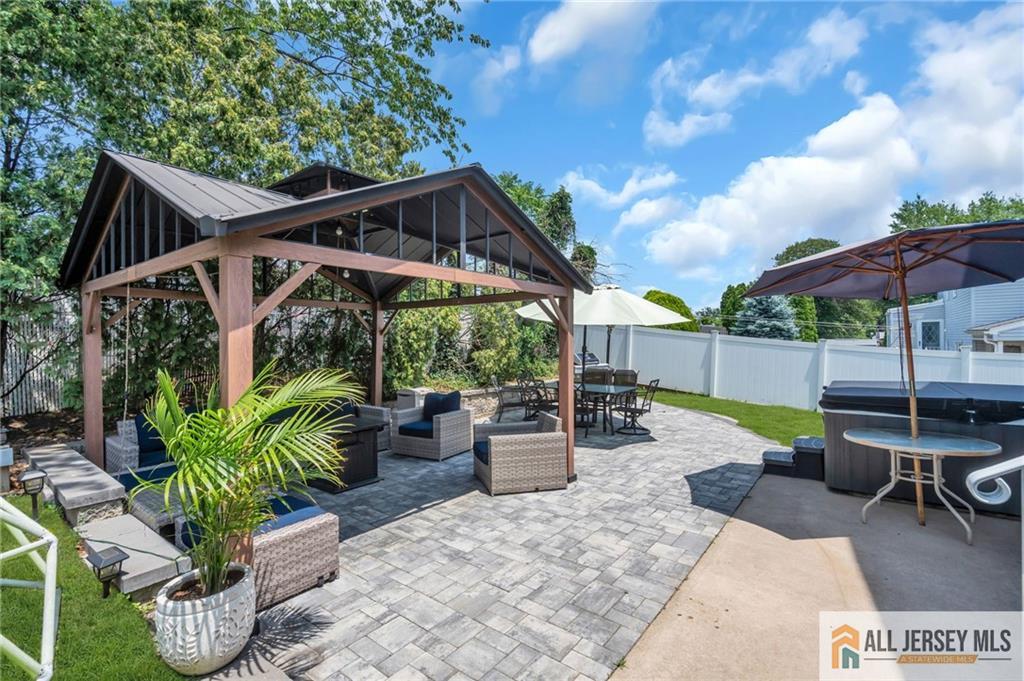 25 Fanwood Drive Sayreville NJ 08872