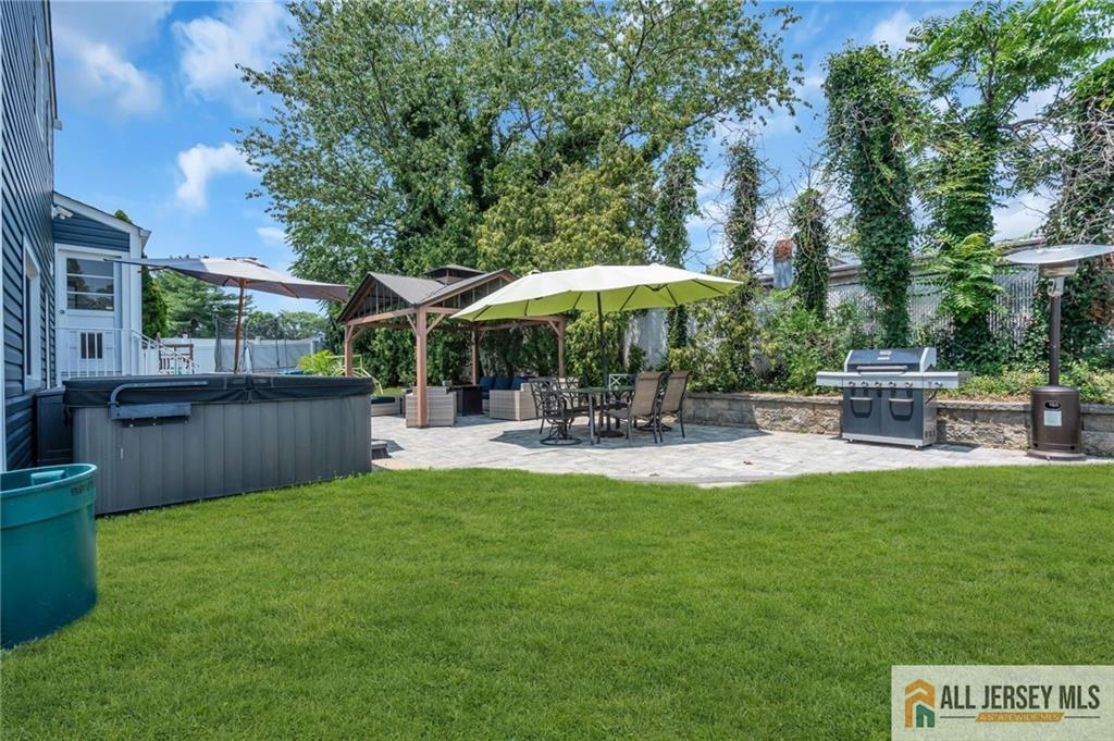 25 Fanwood Drive Sayreville NJ 08872