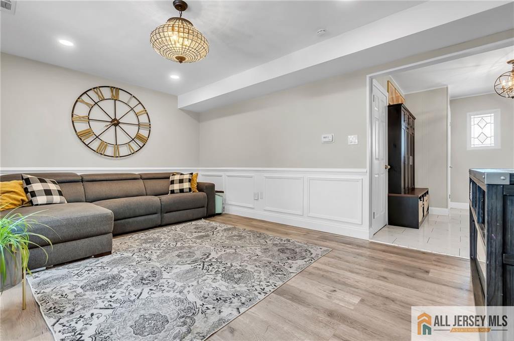 25 Fanwood Drive Sayreville NJ 08872