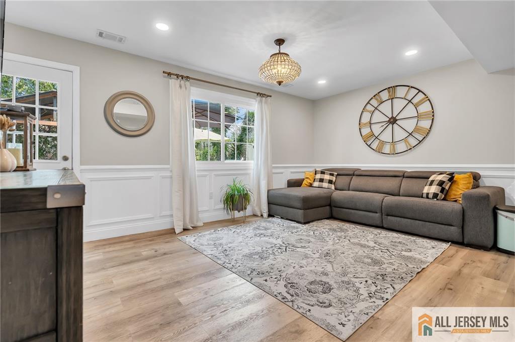 25 Fanwood Drive Sayreville NJ 08872