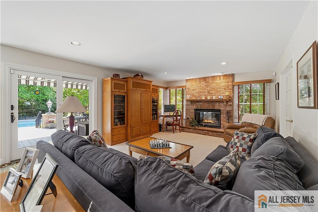 18 Dante Road Monroe NJ 08831