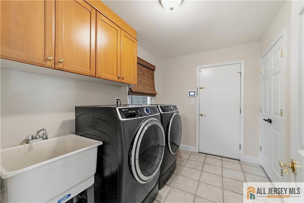 18 Dante Road Monroe NJ 08831