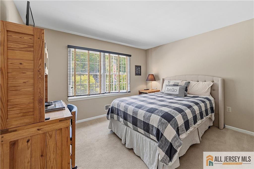18 Dante Road Monroe NJ 08831
