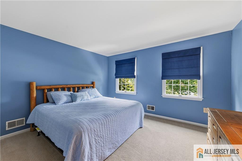 18 Dante Road Monroe NJ 08831