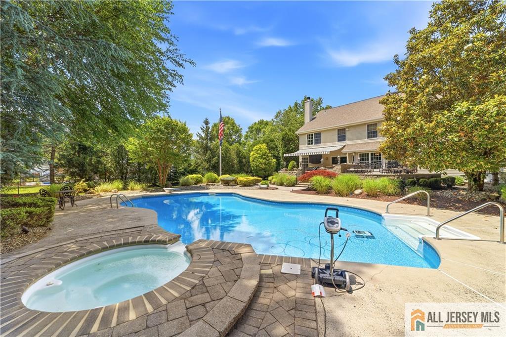 18 Dante Road Monroe NJ 08831