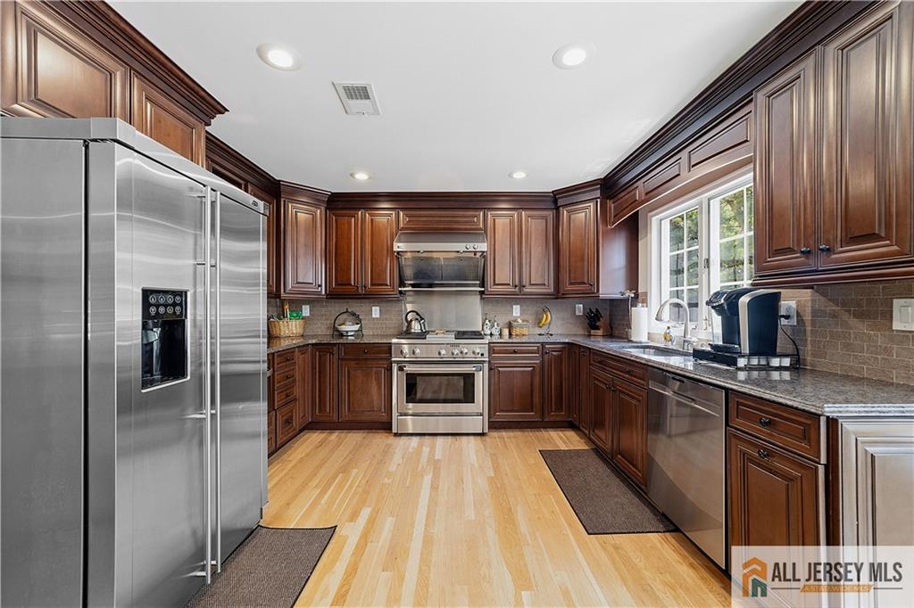 18 Dante Road Monroe NJ 08831
