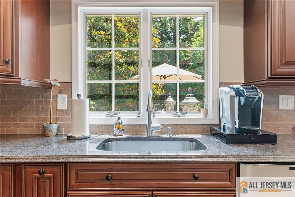 18 Dante Road Monroe NJ 08831