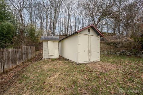 32 High Street Blairstown NJ 07825