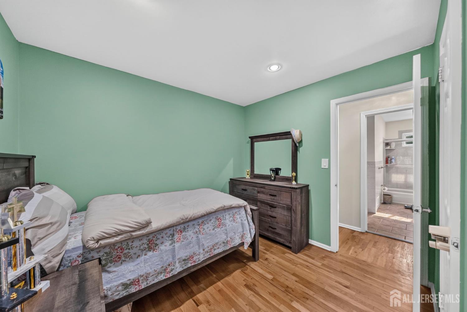 66 Janice Drive Spotswood NJ 08884