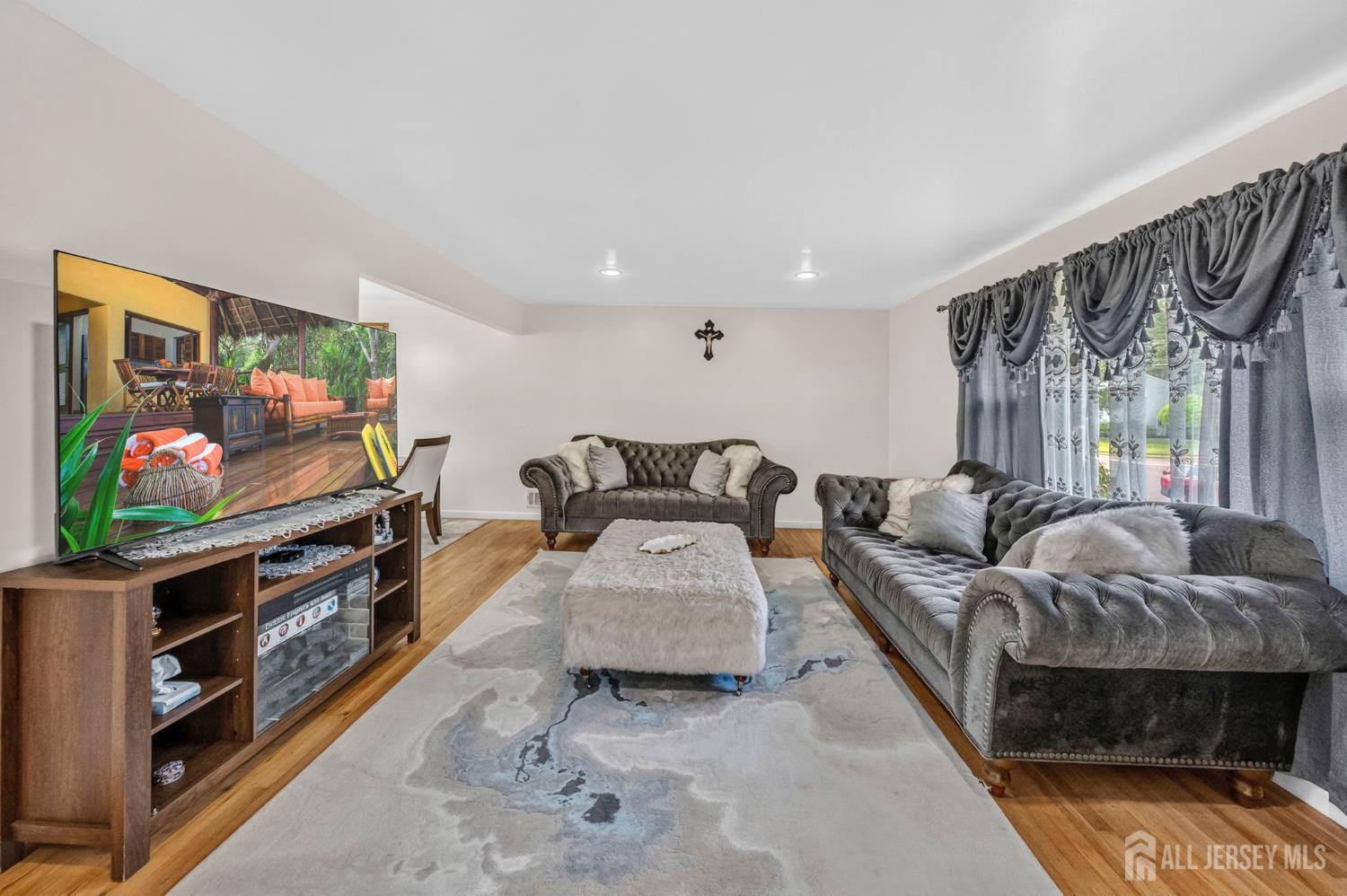 66 Janice Drive Spotswood NJ 08884