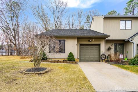 25 Carmel Court Old Bridge NJ 08857