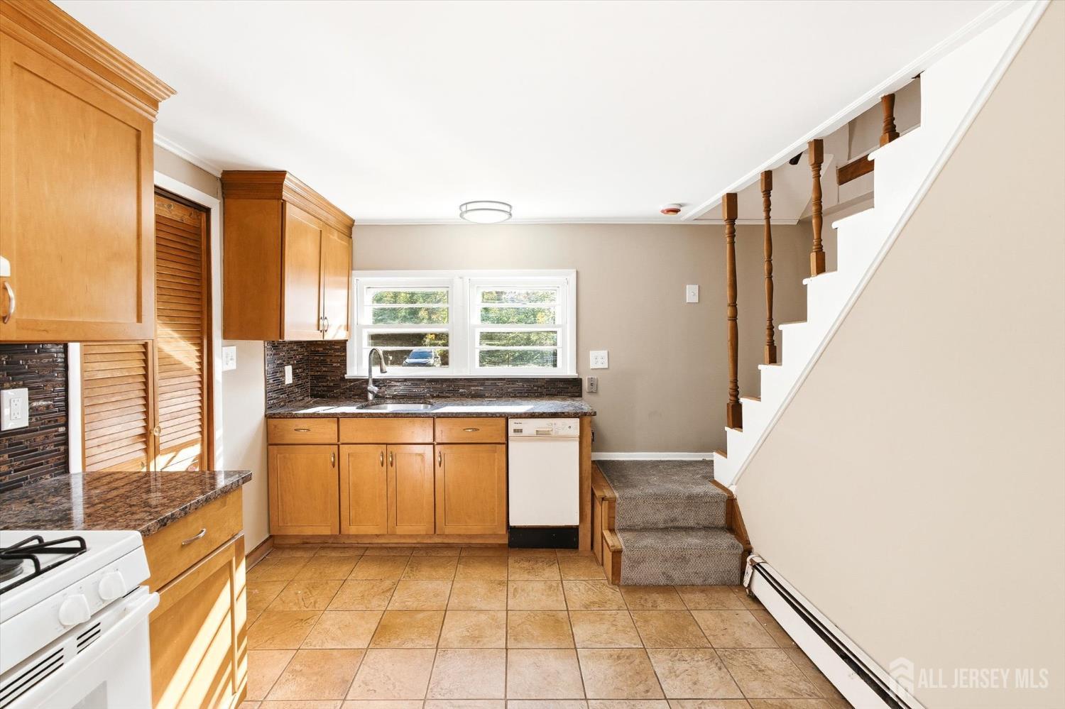 32 Vermont Avenue Franklin NJ 08823