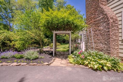 31 Merion Place Lawrence NJ 08648