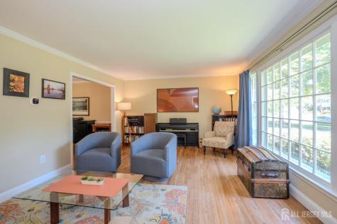 31 Merion Place Lawrence NJ 08648