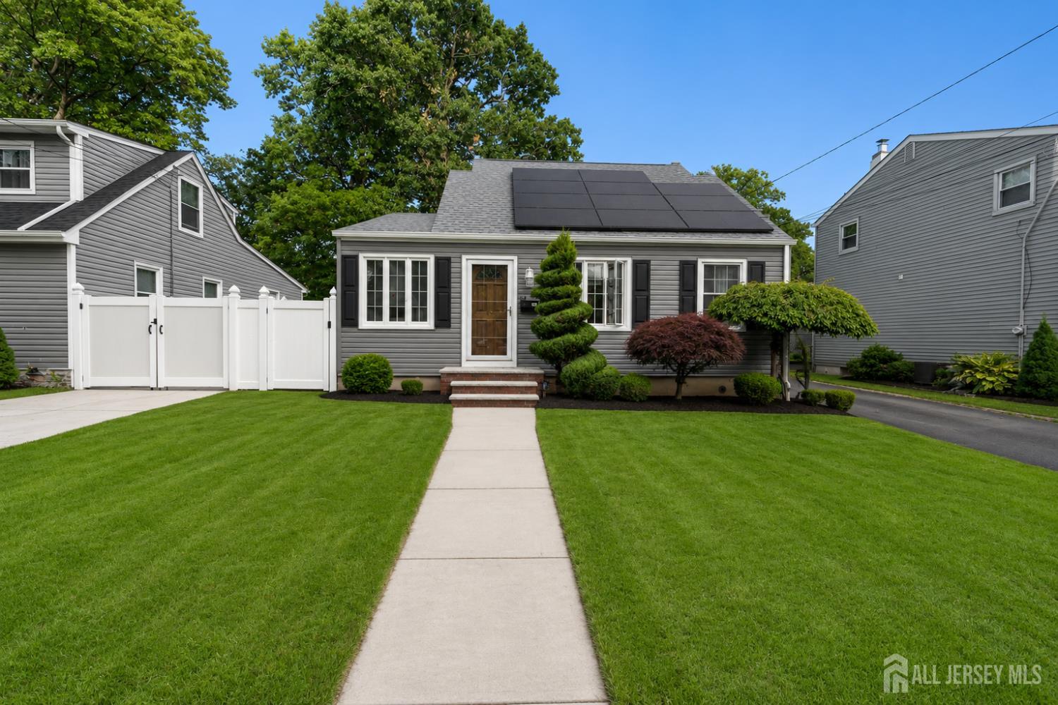 34 Chase Avenue Avenel NJ 07001