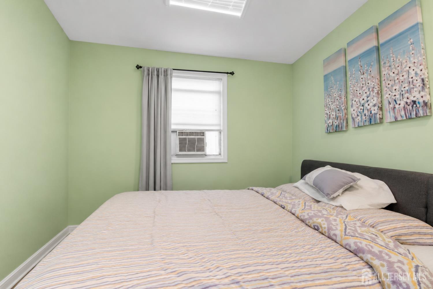 34 Chase Avenue Avenel NJ 07001