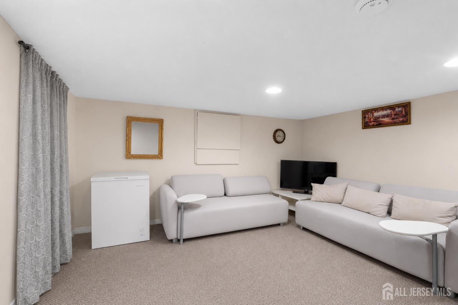 34 Chase Avenue Avenel NJ 07001