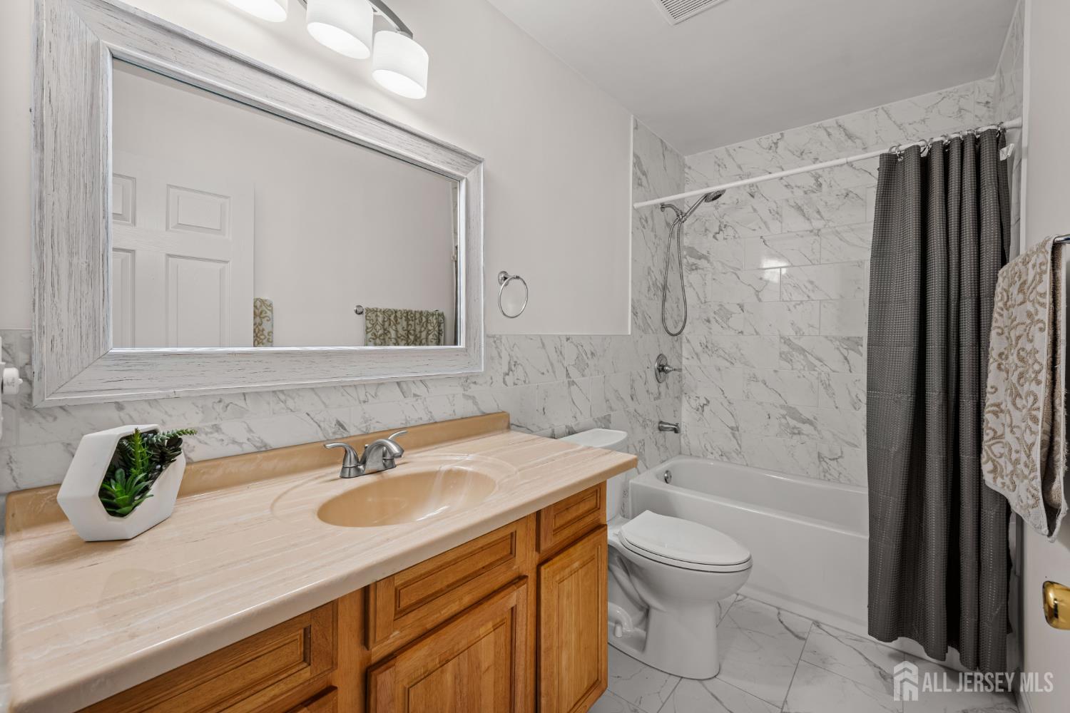 217 Vasser Drive Piscataway NJ 08854
