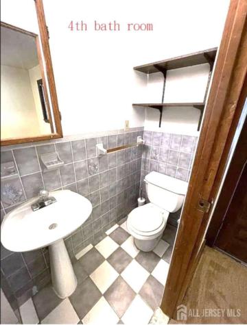 84 Orange Street Woodbridge Proper NJ 07095