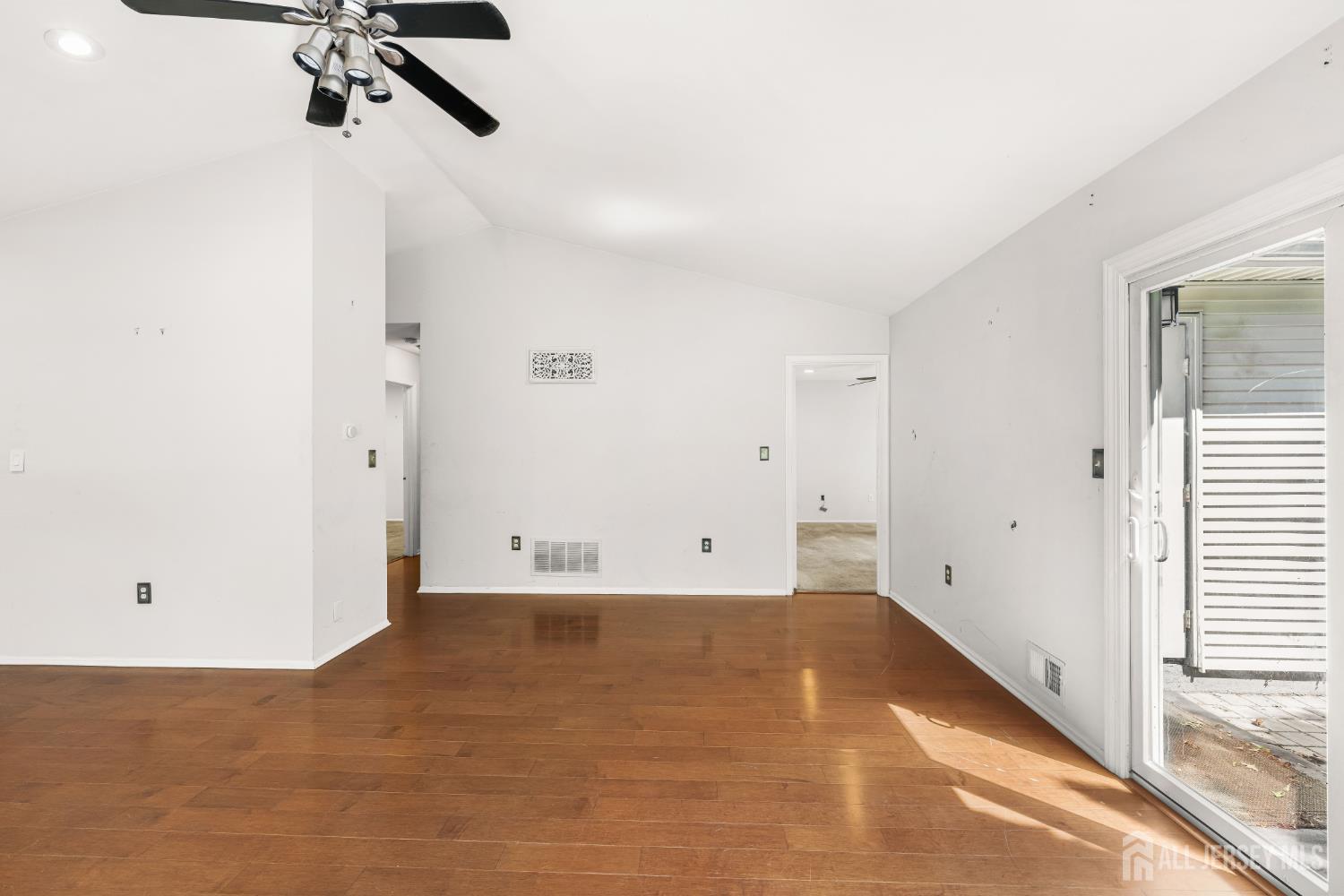 58 Beacon Place Robbinsville NJ 08691