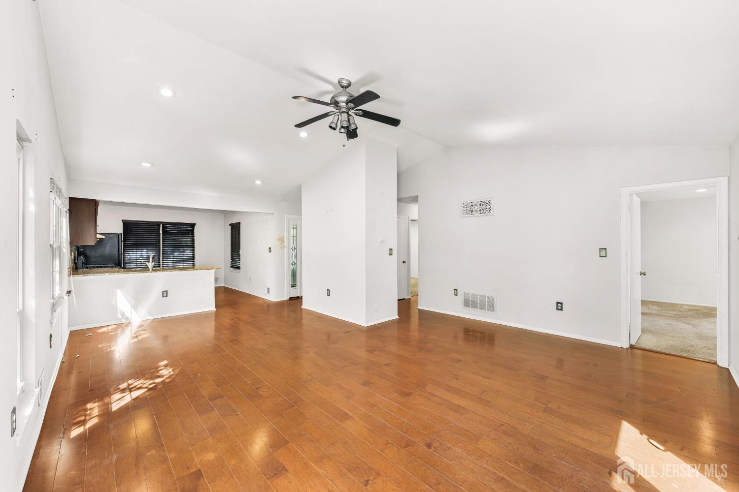 58 Beacon Place Robbinsville NJ 08691