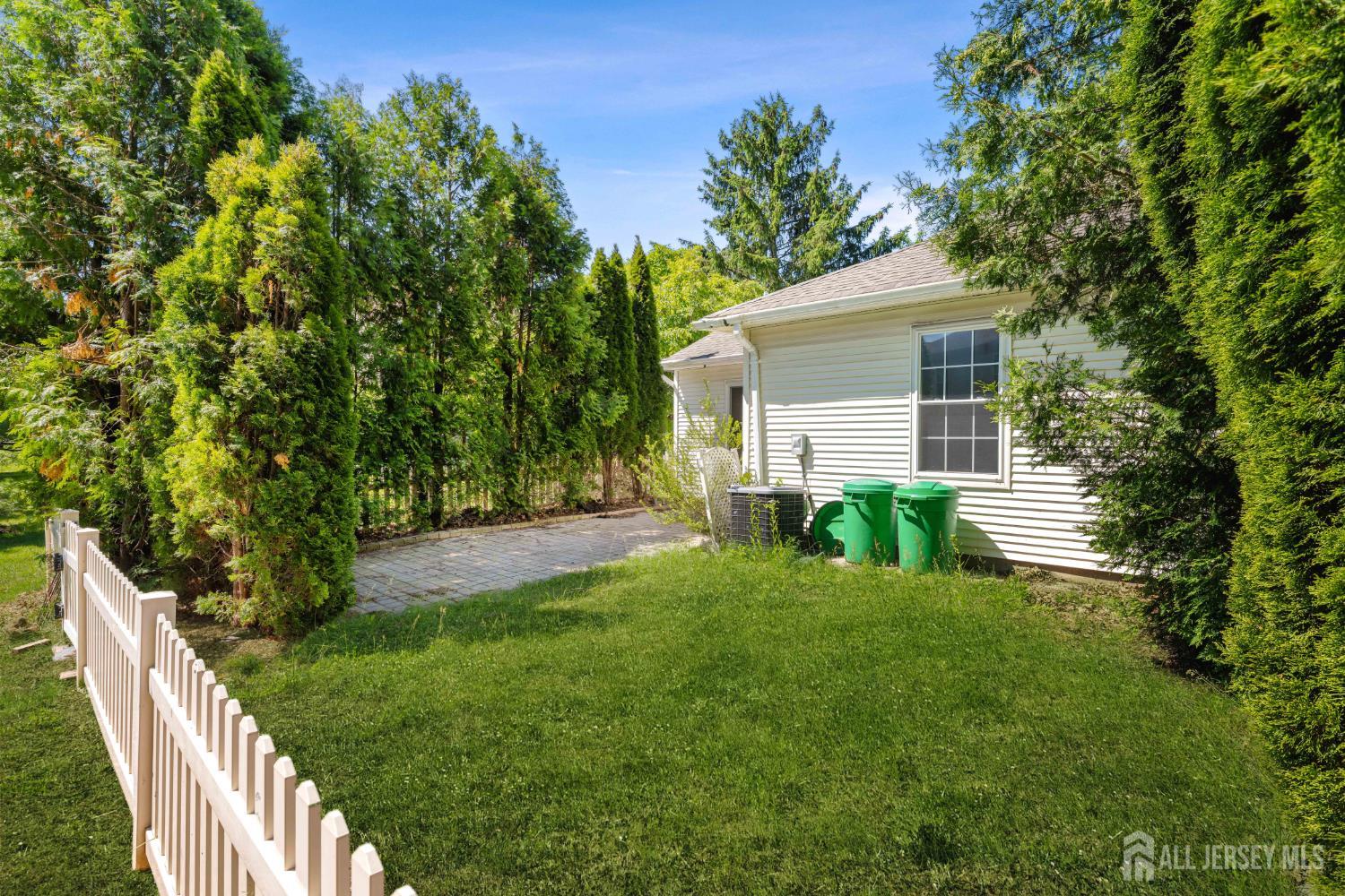 58 Beacon Place Robbinsville NJ 08691