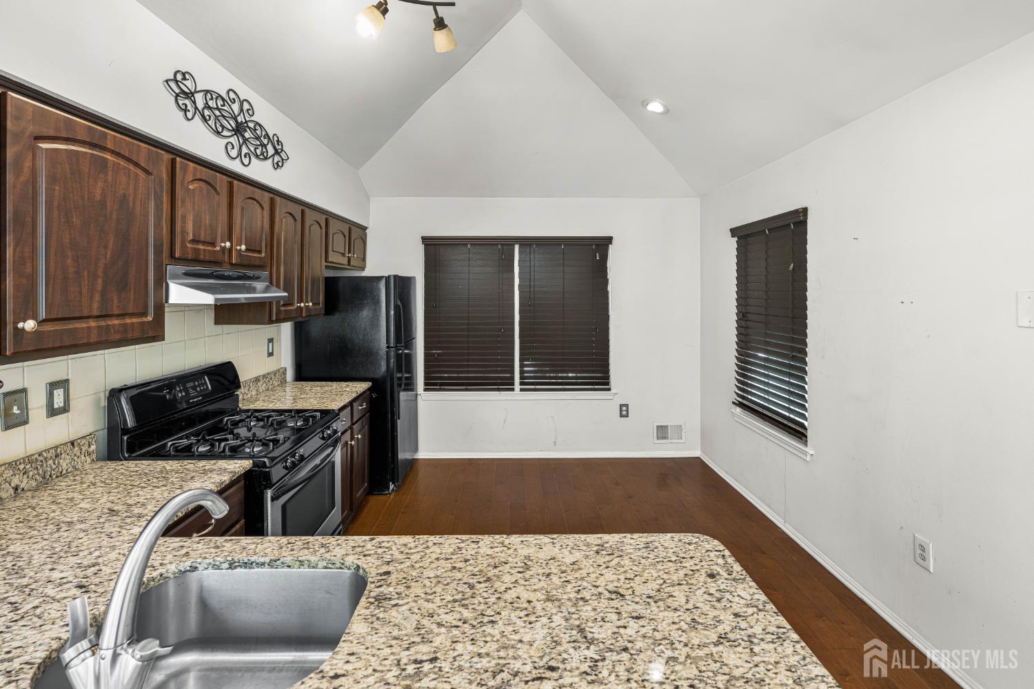 58 Beacon Place Robbinsville NJ 08691