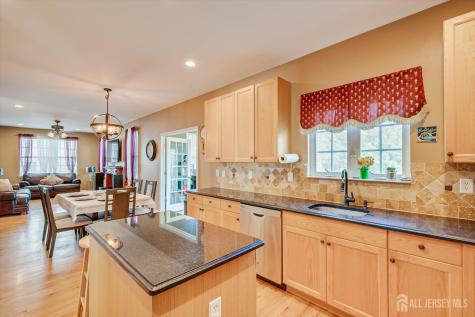 103 Timberhill Drive Franklin Twsp NJ 08823