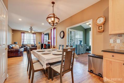 103 Timberhill Drive Franklin Twsp NJ 08823