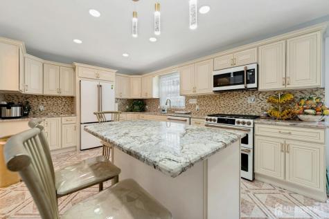 8 Monaghan Road Edison NJ 08817