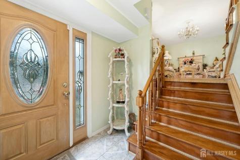 8 Monaghan Road Edison NJ 08817