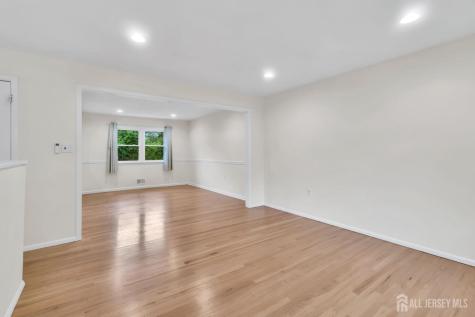 6 Fox Chase Run Hillsborough NJ 08844