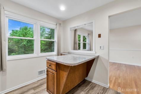 6 Fox Chase Run Hillsborough NJ 08844