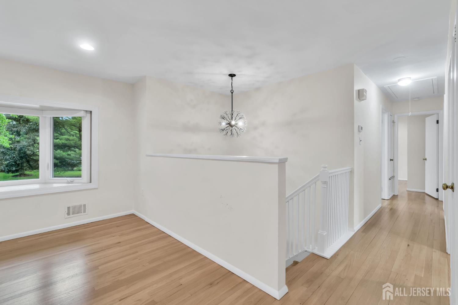 6 Fox Chase Run Hillsborough NJ 08844