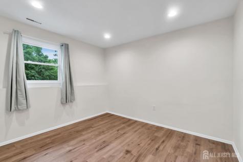 6 Fox Chase Run Hillsborough NJ 08844