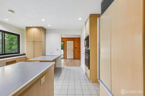 5 Ellis Court Middlesex NJ 08852