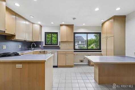 5 Ellis Court Middlesex NJ 08852