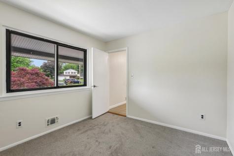 5 Ellis Court Middlesex NJ 08852