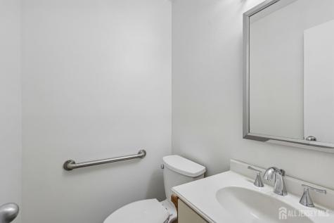 5 Ellis Court Middlesex NJ 08852
