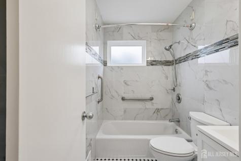 5 Ellis Court Middlesex NJ 08852