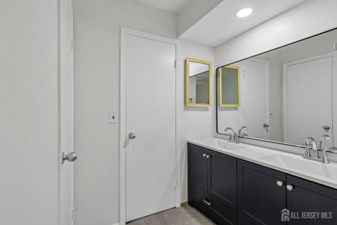 5 Ellis Court Middlesex NJ 08852