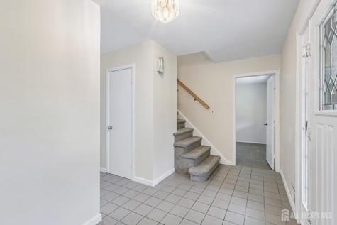 5 Ellis Court Middlesex NJ 08852