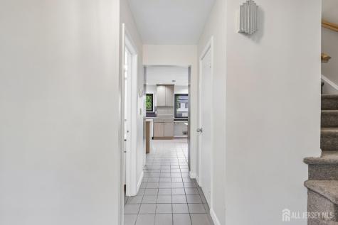 5 Ellis Court Middlesex NJ 08852