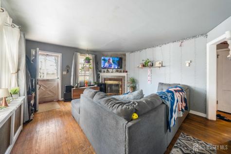 124 W 10th Avenue Roselle NJ 07203